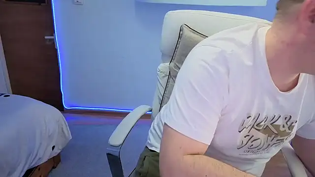 Snapshot of JasonJacks chatting on March 2026 07:11:02 AM JasonJacks online show from March 2026 07:11:02 AM