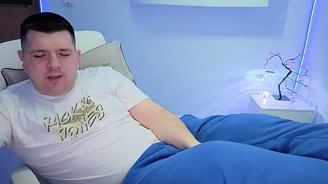 Snapshot of JasonJacks chatting on April 2026 05:06:01 PM JasonJacks online show from April 2026 05:06:01 PM