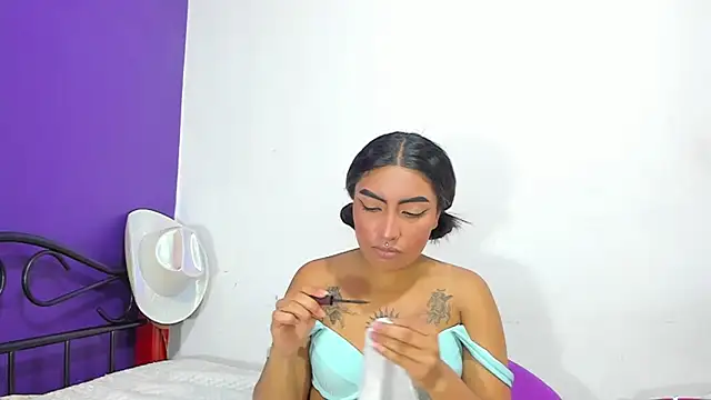 Natymontiell  online show from December 2024 04:06:01 PM