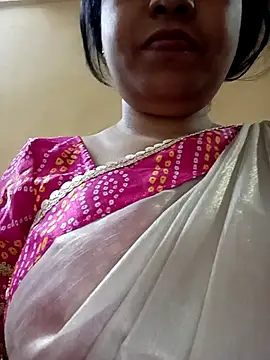 Snapshot of sunita-doll chatting on January 2026 04:09:01 PM sunita-doll online show from January 2026 04:09:01 PM