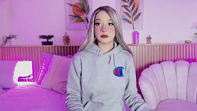 EmmaJhonnsson online show from February 2025 08:32:01 PM