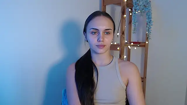 IrinaShayk18 online show from February 2025 12:37:01 PM