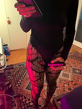 littlewitchxoxo online show from October 2025 07:47:02 AM