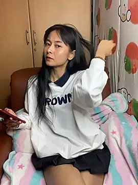 Snapshot of Nn065 chatting on February 2025 10:33:01 PM Nn065 online show from February 2025 10:33:01 PM