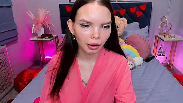 Curvy Dynamite  online show from February 2026 01:15:01 AM