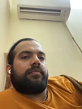 Snapshot of Arsh_Loves_Luv chatting on December 2024 07:52:02 PM Arsh Loves Luv online show from December 2024 07:52:02 PM