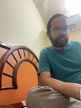 Snapshot of Arsh_Loves_Luv chatting on December 2024 08:00:02 AM Arsh Loves Luv online show from December 2024 08:00:02 AM