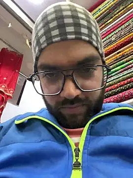 Snapshot of Arsh_Loves_Luv chatting on December 2024 12:23:02 PM Arsh Loves Luv online show from December 2024 12:23:02 PM