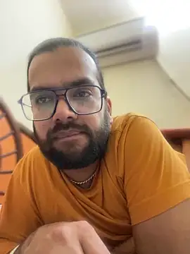 Snapshot of Arsh_Loves_Luv chatting on January 2025 12:02:01 AM Arsh Loves Luv online show from January 2025 12:02:01 AM