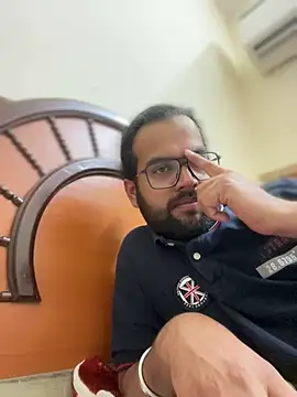 Snapshot of Arsh_Loves_Luv chatting on January 2025 06:14:01 PM Arsh Loves Luv online show from January 2025 06:14:01 PM