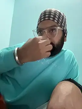 Snapshot of Arsh_Loves_Luv chatting on December 2025 10:06:02 PM Arsh Loves Luv online show from December 2025 10:06:02 PM