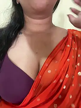 Snapshot of Akhi_Akshaya chatting on January 2025 07:19:02 AM Akhi Akshaya online show from January 2025 07:19:02 AM