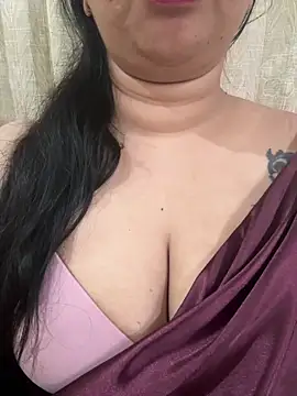 Snapshot of Akhi_Akshaya chatting on January 2025 05:42:02 PM Akhi Akshaya online show from January 2025 05:42:02 PM