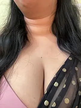 Snapshot of Akhi_Akshaya chatting on January 2025 03:09:01 AM Akhi Akshaya online show from January 2025 03:09:01 AM