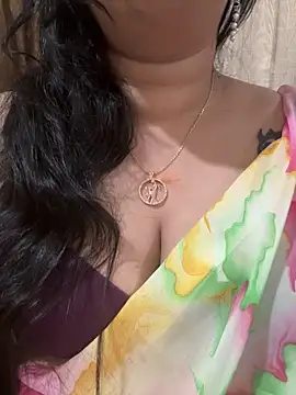 Snapshot of Akhi_Akshaya chatting on February 2025 05:41:02 PM Akhi Akshaya online show from February 2025 05:41:02 PM