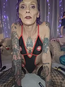 MommyMisfit online show from July 2026 09:44:01 PM