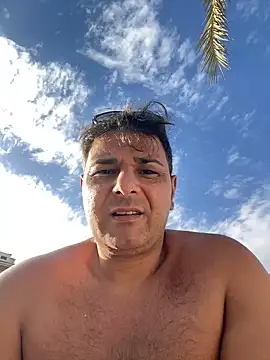 SecretlyDD online show from February 2025 02:46:02 PM