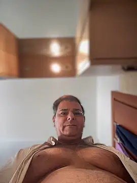 SecretlyDD online show from November 2025 08:48:02 AM