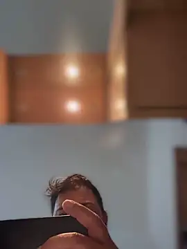 SecretlyDD online show from February 2026 02:10:02 PM