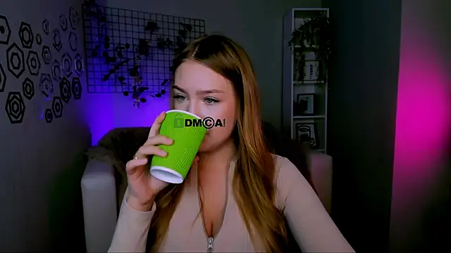 playful sophie online show from October 2025 07:33:02 PM