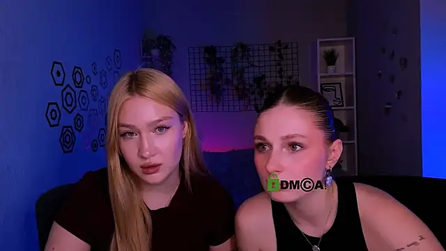 Snapshot of playful_sophie chatting on May 2026 07:18:01 PM playful sophie online show from May 2026 07:18:01 PM