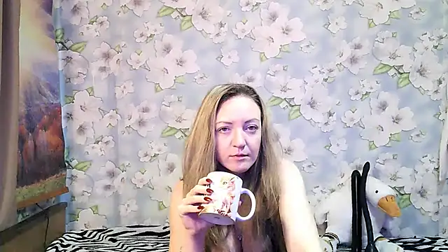 KattyLuuu online show from October 2025 09:40:01 AM