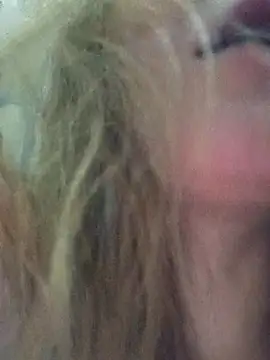 KattyLuuu online show from November 2025 08:45:01 PM