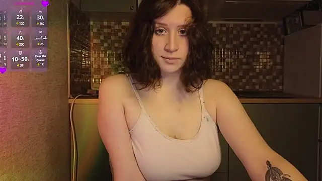 Snapshot of whatamarrie chatting on January 2025 10:13:02 PM whatamarrie online show from January 2025 10:13:02 PM