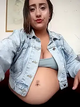 Snapshot of hanna_sky1 chatting on February 2025 05:51:02 PM hanna sky1 online show from February 2025 05:51:02 PM