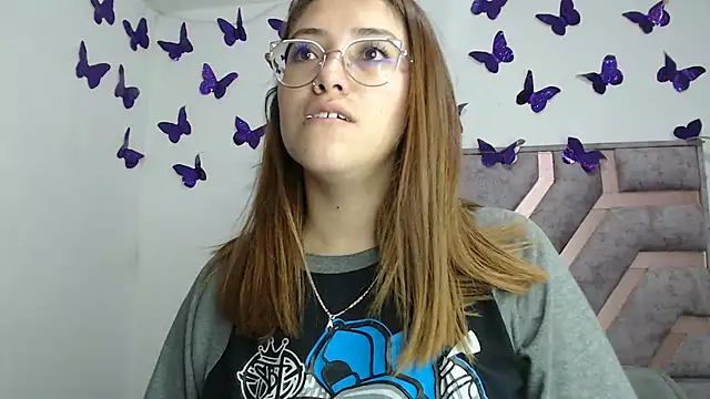 Snapshot of Anny_Fox- chatting on November 2025 03:42:02 AM Anny Fox- online show from November 2025 03:42:02 AM