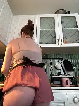 Snapshot of MayaMystic chatting on February 2026 01:07:02 PM MayaMystic online show from February 2026 01:07:02 PM