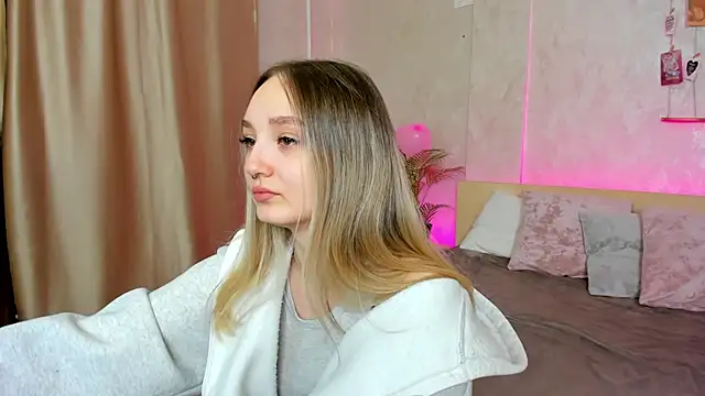 Snapshot of Cheryl__Brown chatting on February 2025 12:59:01 AM Cheryl Brown online show from February 2025 12:59:01 AM