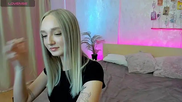 Snapshot of Cheryl__Brown chatting on February 2025 03:45:02 AM Cheryl Brown online show from February 2025 03:45:02 AM