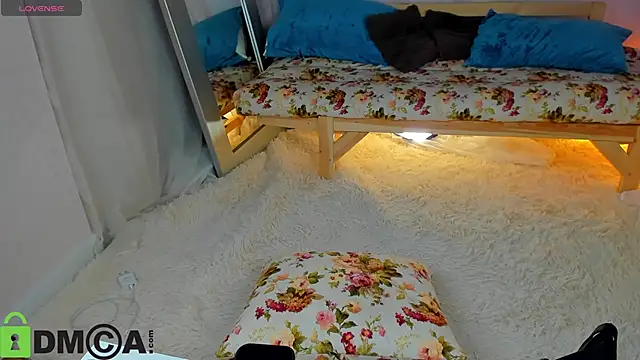 Snapshot of Cheryl__Brown chatting on December 2025 01:15:02 AM Cheryl Brown online show from December 2025 01:15:02 AM