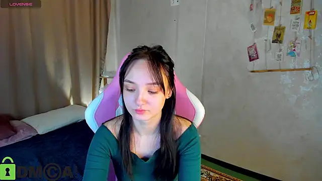 Snapshot of Cheryl__Brown chatting on December 2025 01:32:02 AM Cheryl Brown online show from December 2025 01:32:02 AM