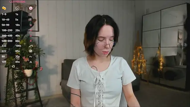 lilithlunna online show from January 2025 09:58:02 PM