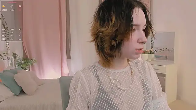 lilithlunna online show from January 2025 10:57:02 PM