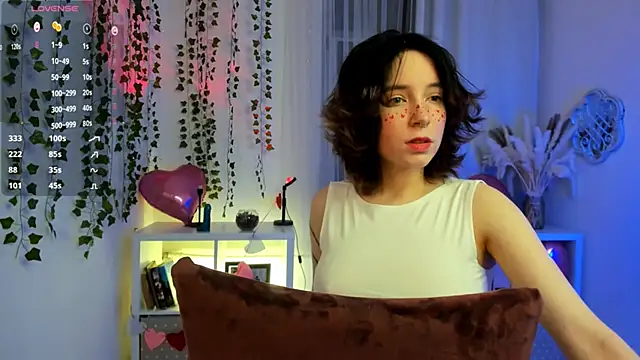 lilithlunna online show from February 2025 09:59:02 PM