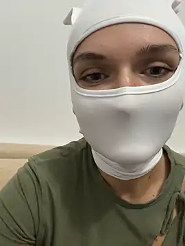 Nikki Hoee online show from October 2025 04:58:01 PM