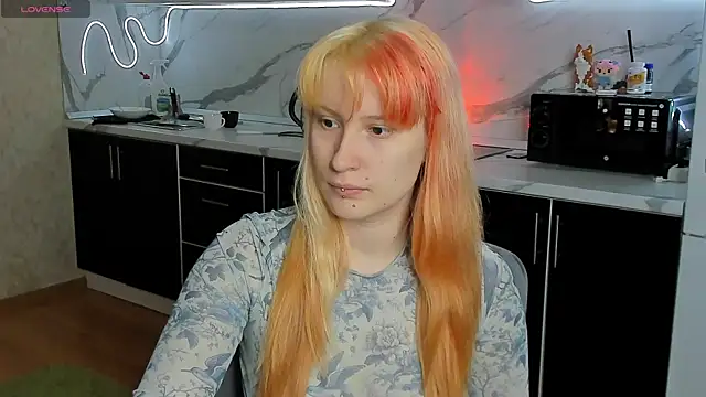 Snapshot of Sweet_white_chocolate chatting on November 2025 08:35:02 AM Sweet white chocolate online show from November 2025 08:35:02 AM