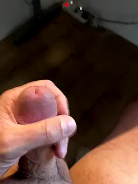 Snapshot of mikiss789 chatting on September 2025 04:29:01 PM mikiss789 online show from September 2025 04:29:01 PM