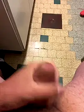 Snapshot of mikiss789 chatting on September 2025 03:28:01 AM mikiss789 online show from September 2025 03:28:01 AM