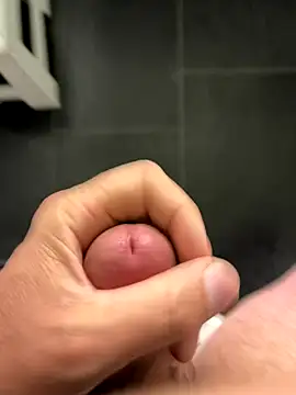 Snapshot of mikiss789 chatting on October 2025 04:01:01 AM mikiss789 online show from October 2025 04:01:01 AM