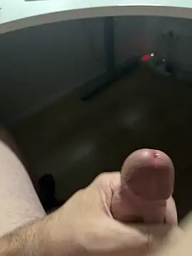 Snapshot of mikiss789 chatting on December 2025 05:18:02 PM mikiss789 online show from December 2025 05:18:02 PM