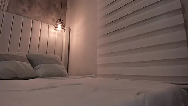  dakota a online show from October 2025 06:49:02 PM