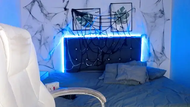 Snapshot of mia_collens chatting on October 2025 03:31:01 AM mia collens online show from October 2025 03:31:01 AM