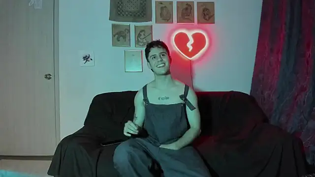 Snapshot of Antonello_Vannucci chatting on December 2024 11:49:01 PM Antonello Vannucci online show from December 2024 11:49:01 PM