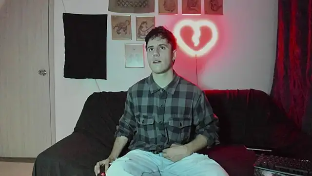 Snapshot of Antonello_Vannucci chatting on January 2025 01:36:02 PM Antonello Vannucci online show from January 2025 01:36:02 PM