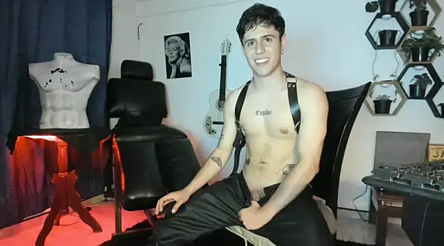 Snapshot of Antonello_Vannucci chatting on February 2025 12:38:02 AM Antonello Vannucci online show from February 2025 12:38:02 AM