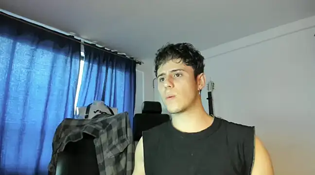 Snapshot of Antonello_Vannucci chatting on March 2025 09:59:01 PM Antonello Vannucci online show from March 2025 09:59:01 PM